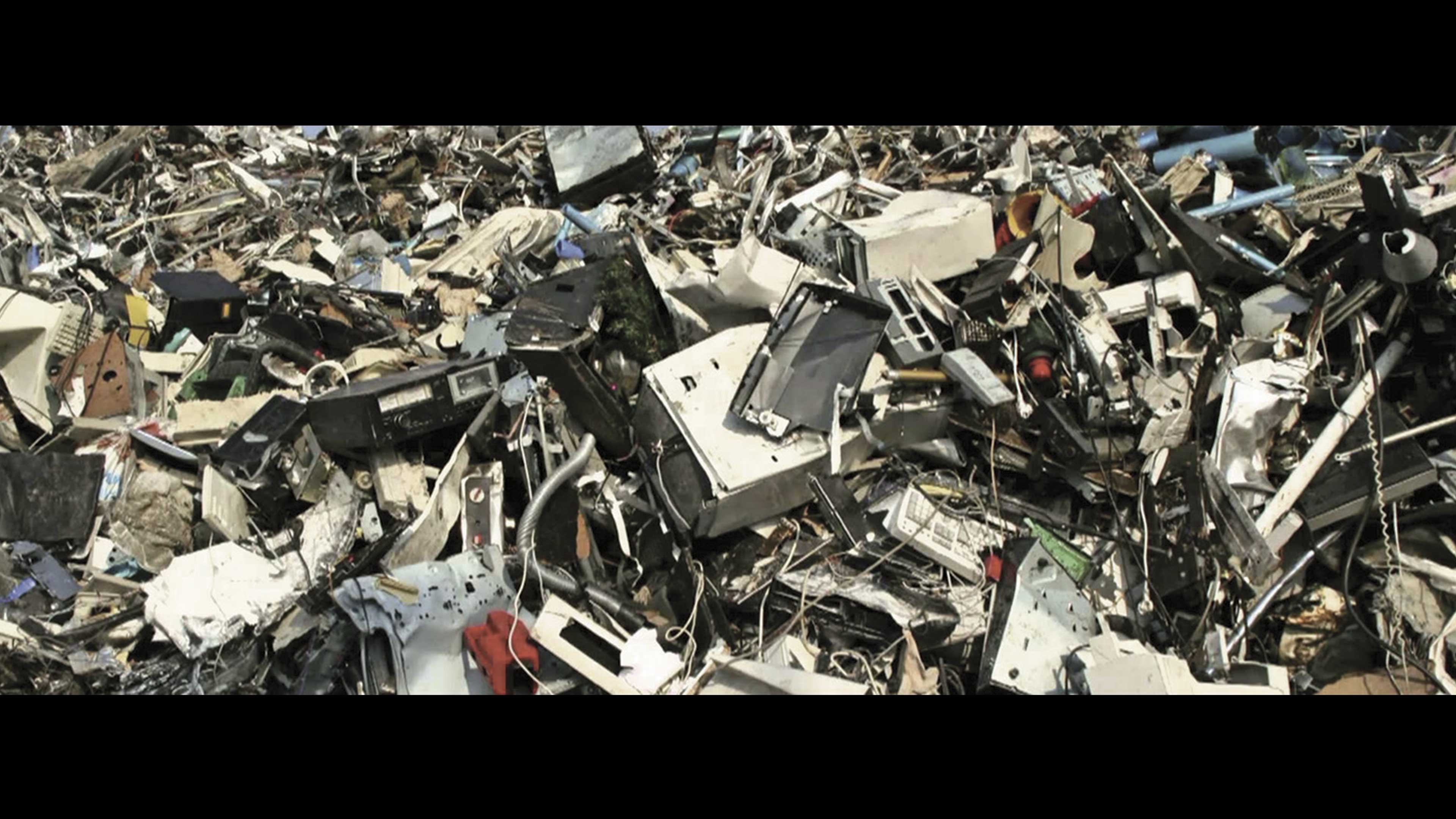 Toneladas de basura electrónica se acumulan en la Tierra