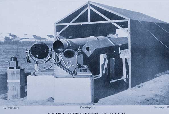 Imagen principal del artículo El eclipse de Arthur Eddington